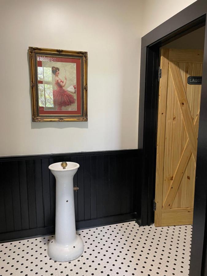 Beard And Lady Inn Chester Экстерьер фото