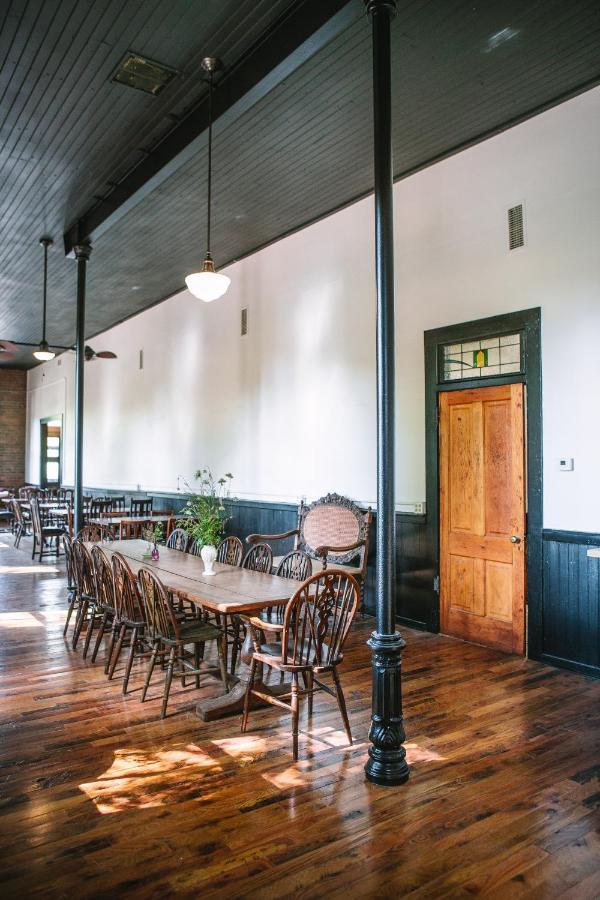 Beard And Lady Inn Chester Экстерьер фото