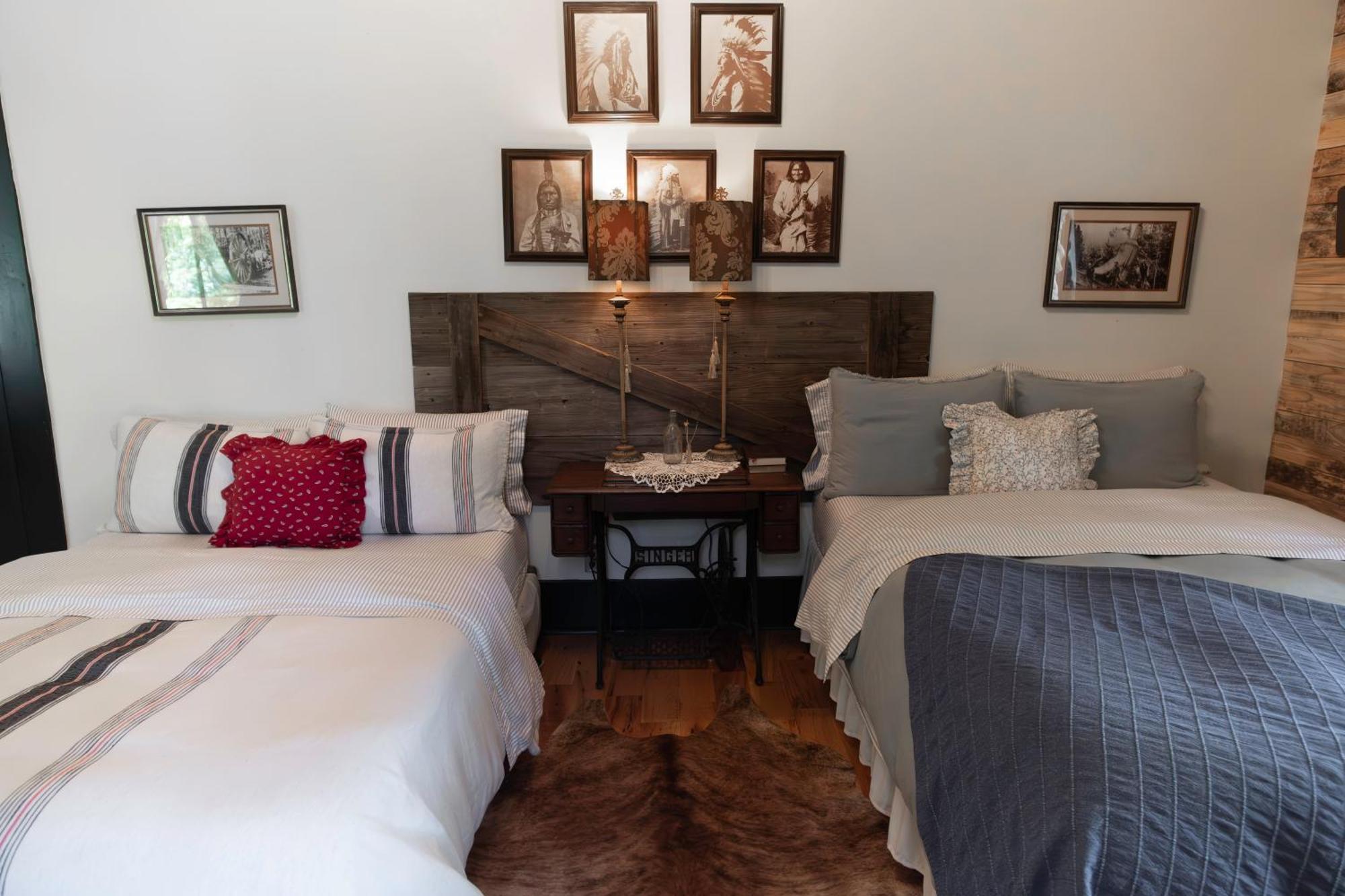 Beard And Lady Inn Chester Экстерьер фото