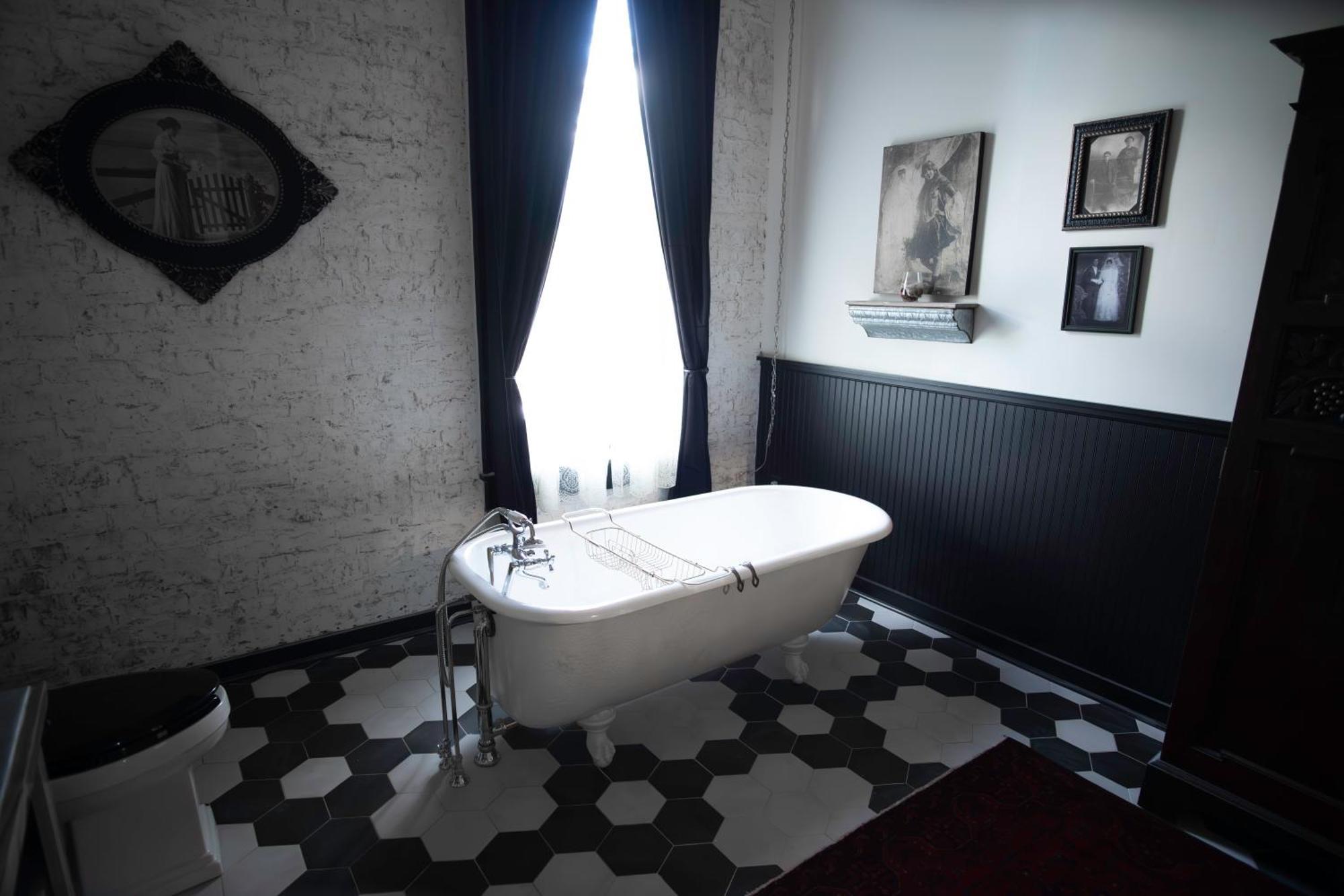 Beard And Lady Inn Chester Экстерьер фото